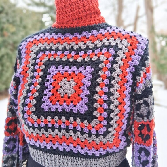 Granny Square Sweater S/M - Black Red Purple Gray - Picture 4 of 9